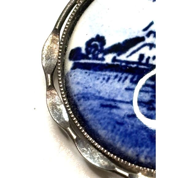 Vintage Antique Delft Unmarked Silver Pendant Windmill Delftware - Picture 3 of 4
